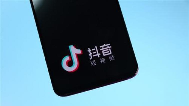 可以靠抖音賺錢，就不用讀書了嗎？