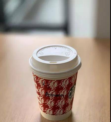 在杯子上做了記號